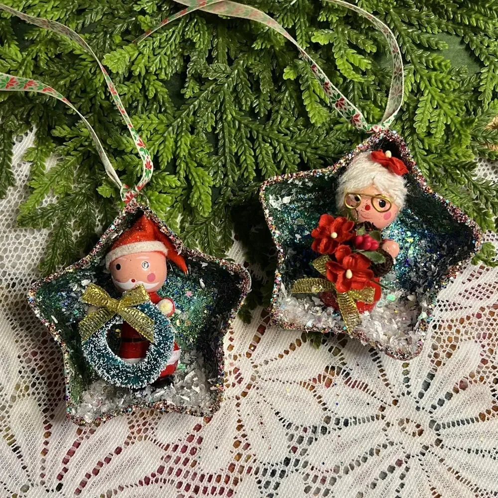 Vintage Star Tart Tins Set/2 Santa Mrs Claus Diorama Mid Century Ornaments